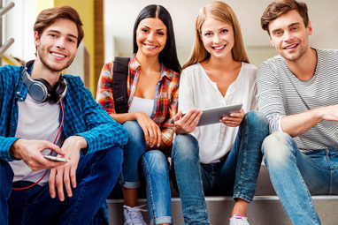 Happy students at ROMA NXT